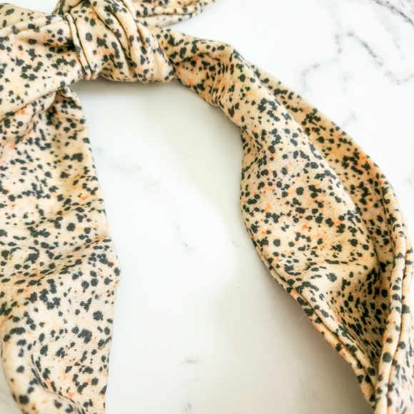 Wabi-Sabi Botanicals x Miakoda New York Dalmatian Headband - Picture 2 of 4